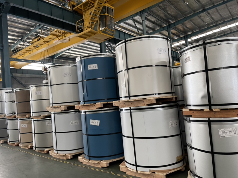 Corrugated Sheet/Prepainted Color Coated/Zinc-Coated/Galvalume/Aluminum/Roofing /Metal Steel Products