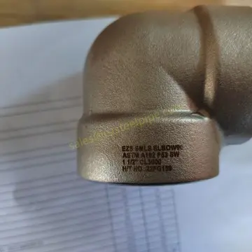 Socket-welding pipe fittings for small bore piping systems