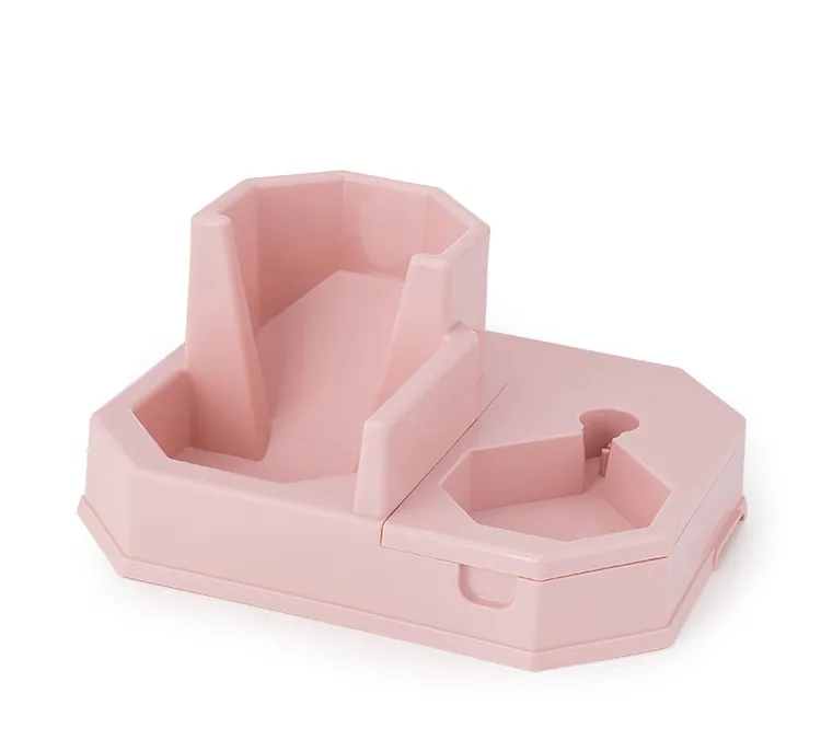 Pet Feeder Detail 3