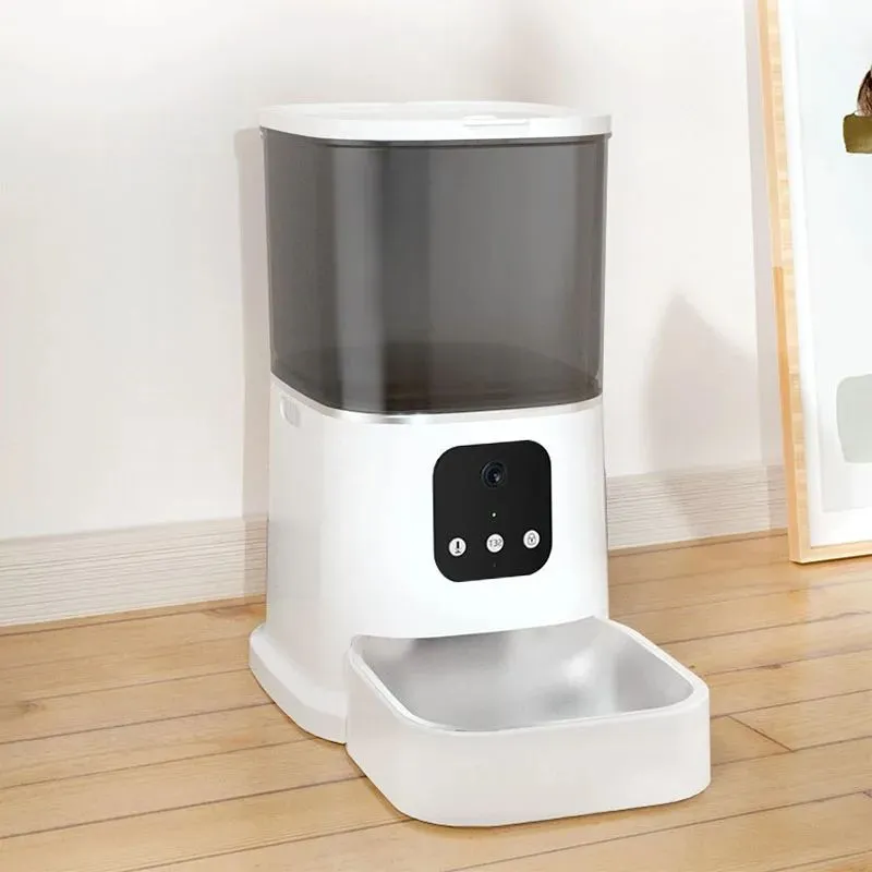 Pet Feeder Detail 1