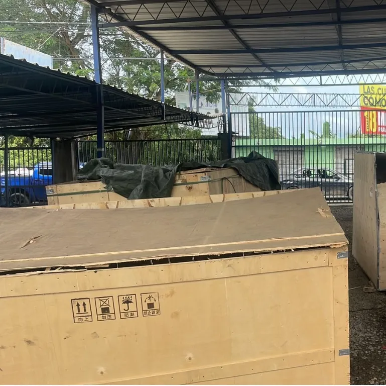 Smart GPS Livestock Feeding Robot with Real-Time Data Management