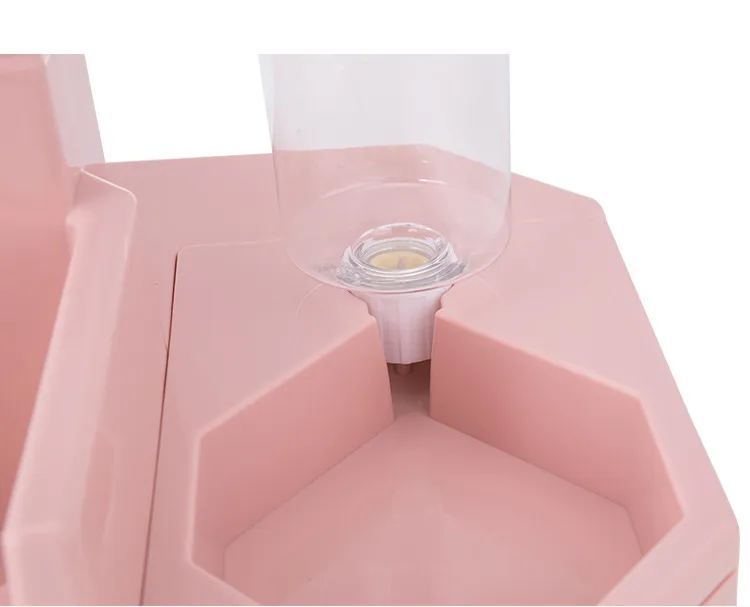 Pet Feeder Detail 4