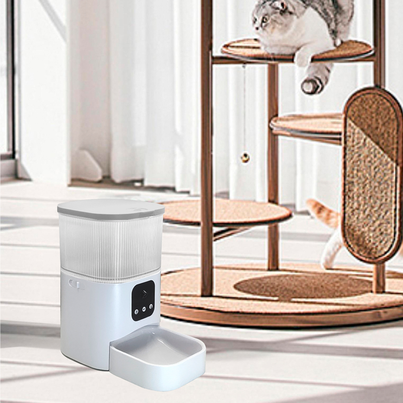 Advanced Automatic Pet Feeder with Voice Control and Recording