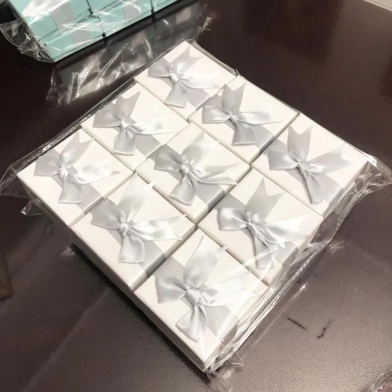Caixa de presente de papelão com tampa e base para exibição de colar, anel, pulseira e brinco - Foto de Cliente