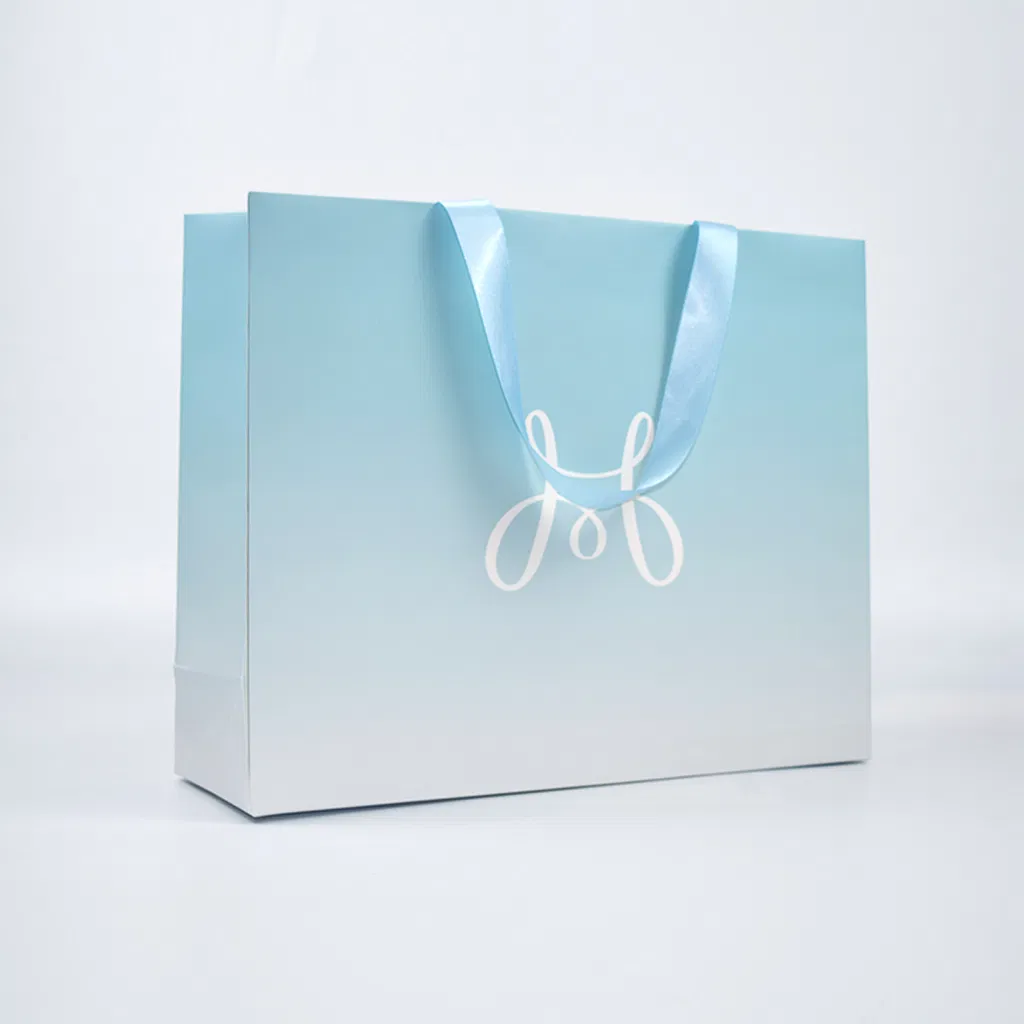 Saco de Papel Luxuoso Ecológico com Alça Personalizado com Logo Impresso para Embalagem de Joias e Cosméticos em Boutique
