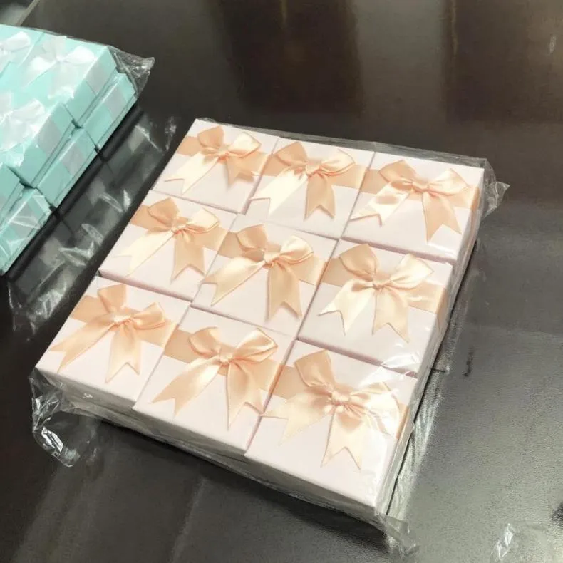 Caixa de presente de papelão com tampa e base para exibição de colar, anel, pulseira e brinco - Foto de Cliente