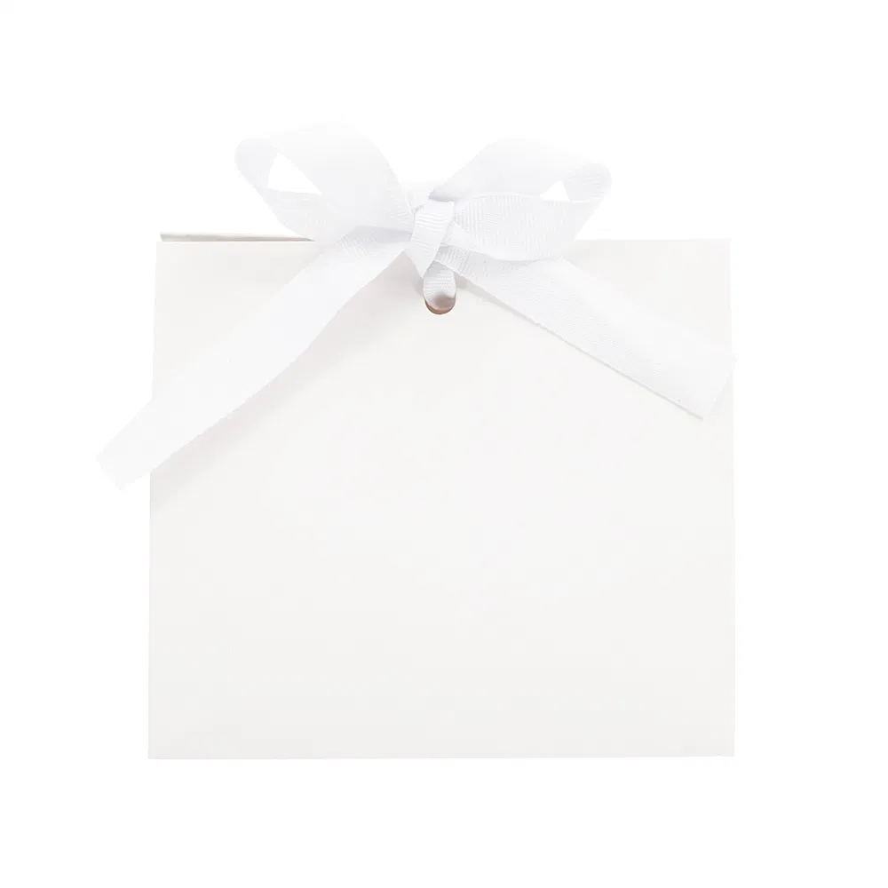 Saco de embalagem para presente em papel laminado brilhante nas cores dourado e branco, tamanho personalizado à venda