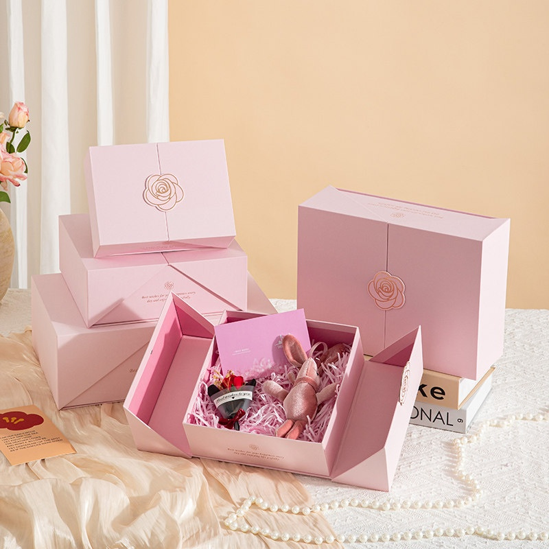 Embalagem de papel ondulado dobrável, pacotes de envio, caixas de presente manuais e caixas de presente de Natal, adequadas para caixas de joias, caixa de presente de papel