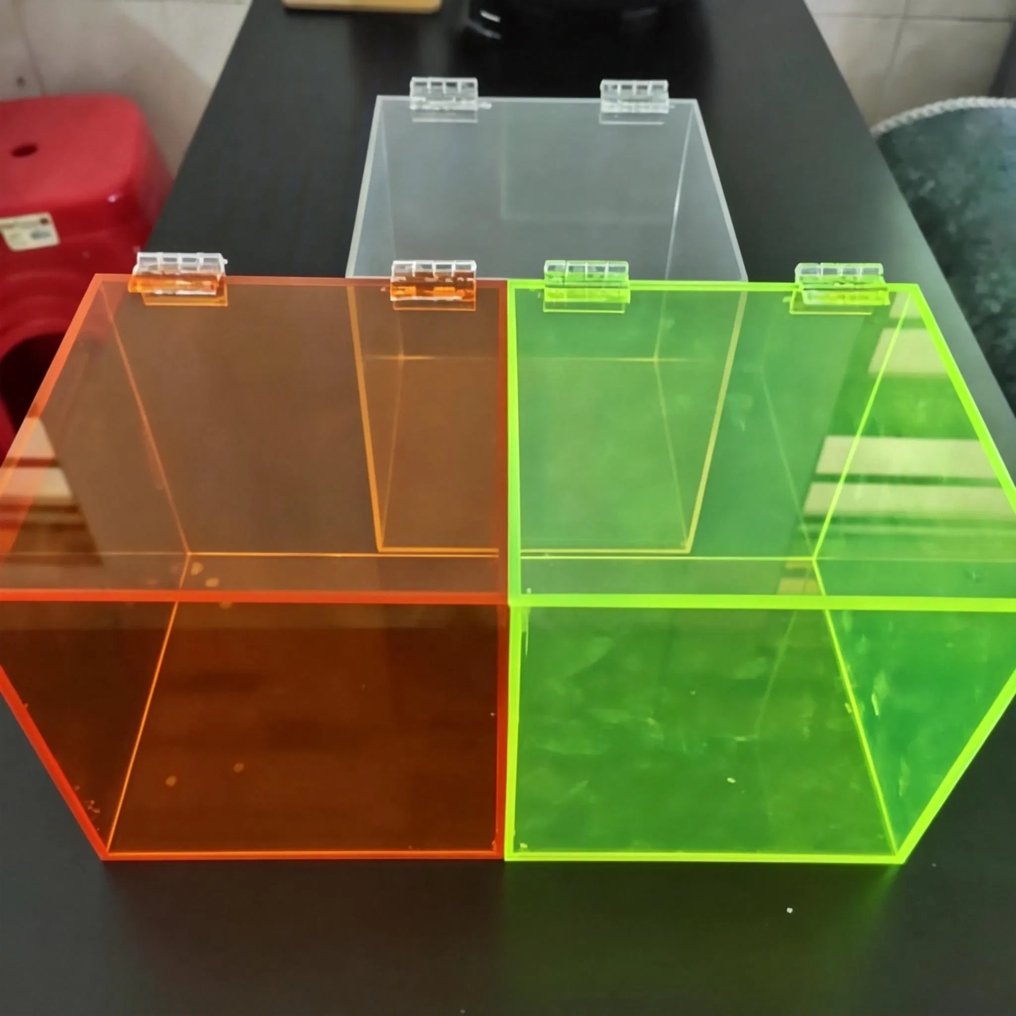 Expositor Acrílico Colorido para Exibição de Cosméticos