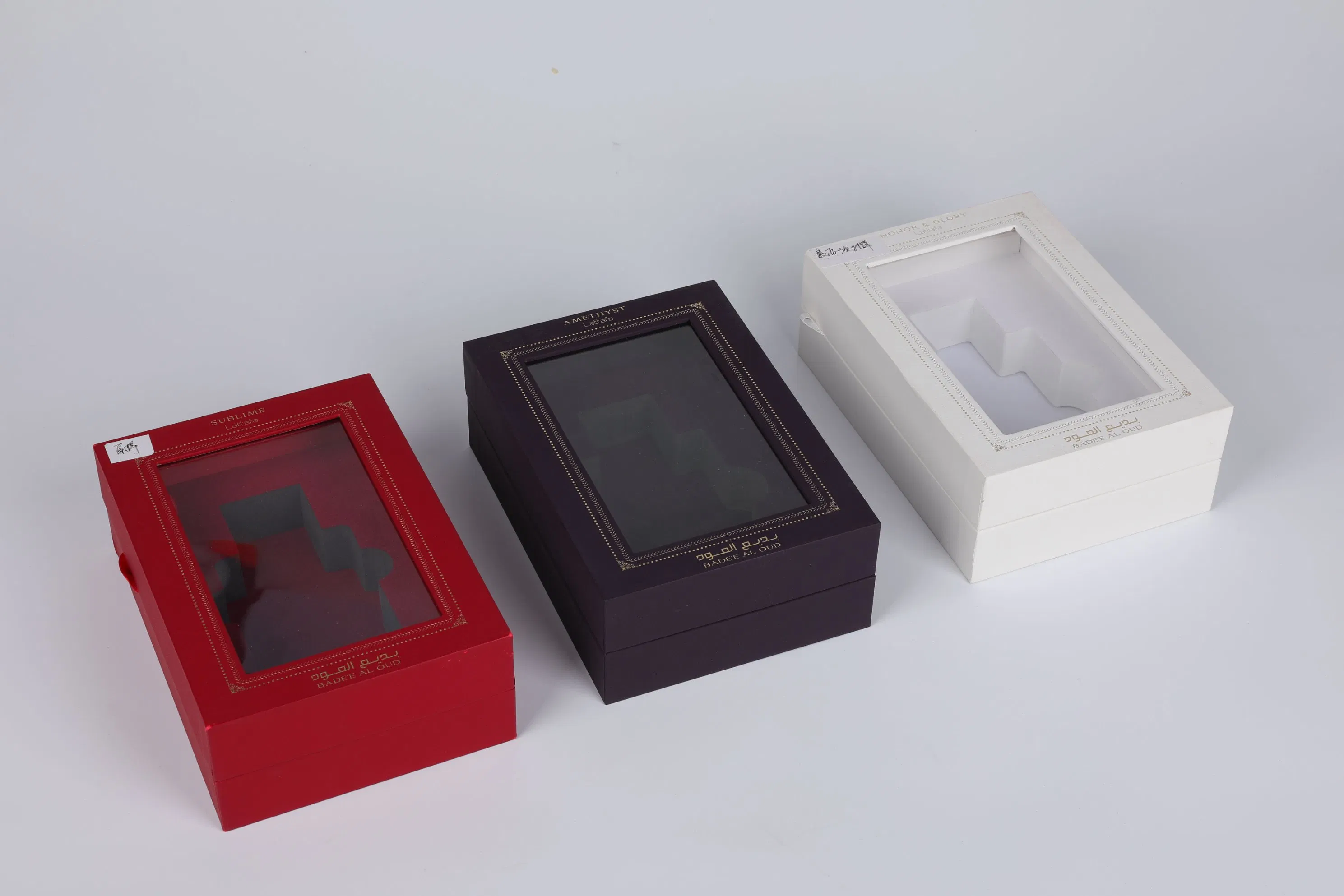 Preço de Fábrica de Logotipo Impresso Embalagem de Luxo Personalizada com Janela de PVC Caixa de Perfume Avançada e Exquisita com Caixa Rígida para Presentes