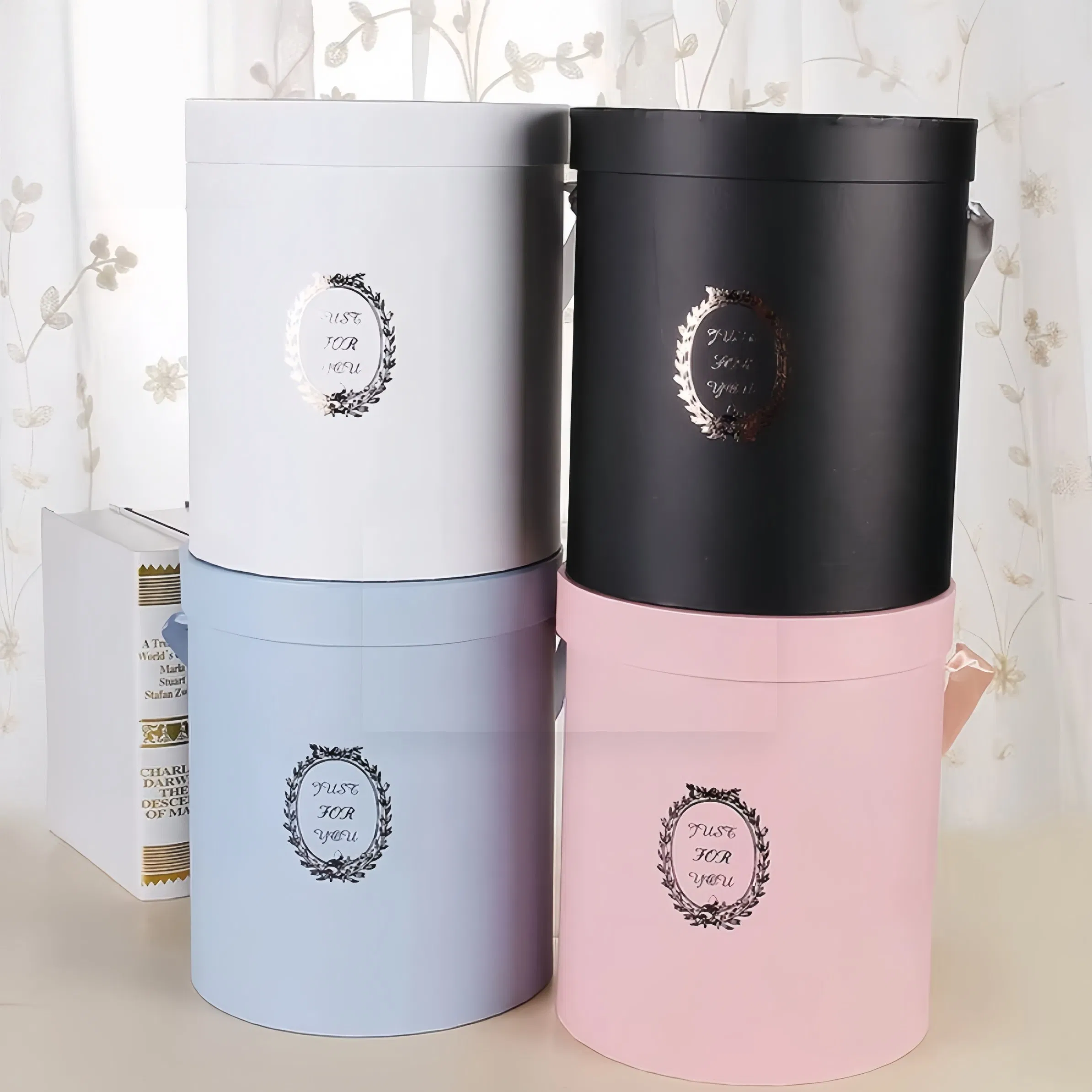 Caixa de Flores Cilíndrica Redonda de Papelão Branca Pura e Rosa Personalizada e Reciclável para Embalagem de Buquê e Caixa de Joias