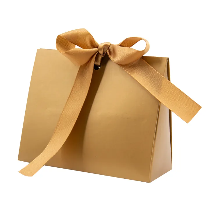 Saco de embalagem para presente em papel laminado brilhante nas cores dourado e branco, tamanho personalizado à venda