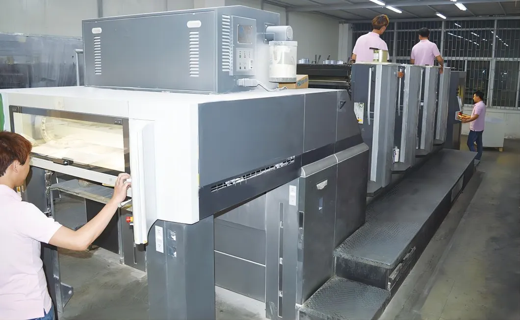 Máquina de corte e vinco de alta precisão