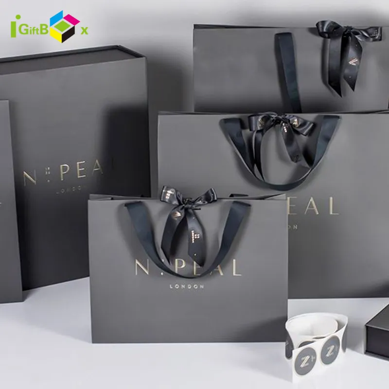 Saco de papel kraft para embalagem de presentes de moda personalizada de luxo