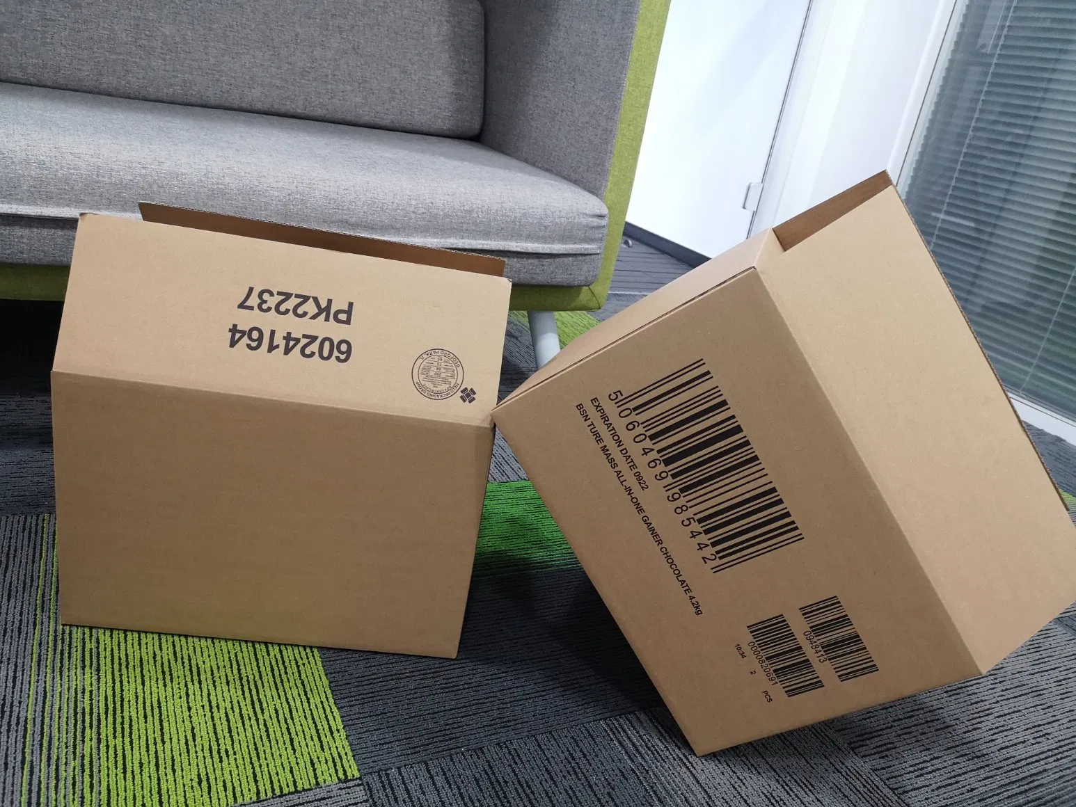 Caixas de Embalagem Longas Grandes Personalizadas com Logo Ecológicas e Recicláveis em Papelão Marrom Kraft