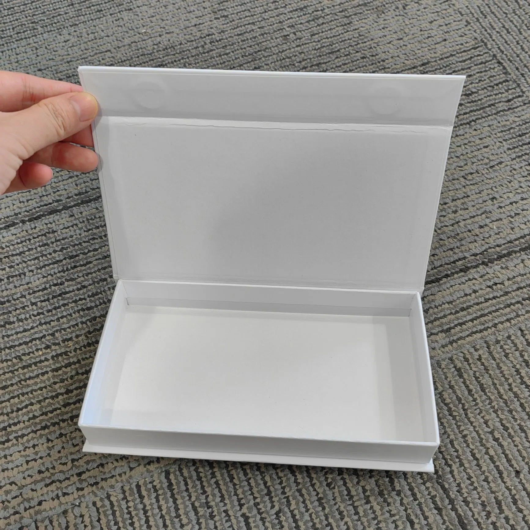 Caixa de presente rígida dobrável em forma de livro com logotipo personalizado, papel, caixa magnética tipo concha, luxo, cor preta