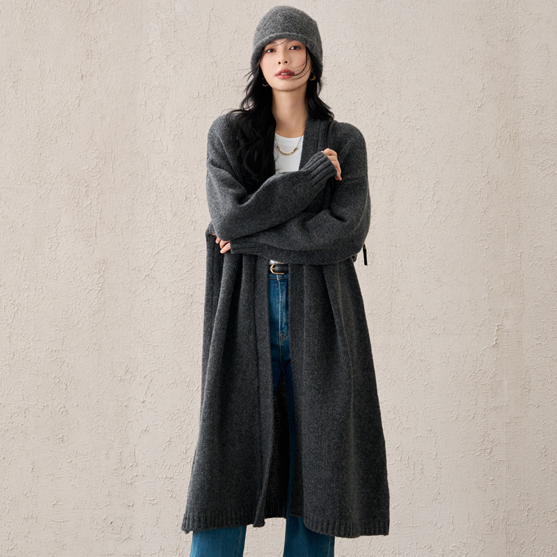 Long Style Pure Wool Knitted Outerwear with Round-Neck Collar Knitted Sweater. Knitwear Fashion Clothes Wholesale Fashion Wear Women′s Clothing Fashion kN