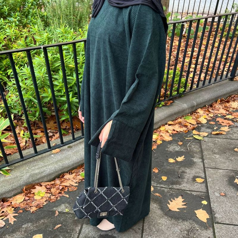 Fashion 2024 Wholesale Eid Modest Luxury Abaya Plain Thick Corduroy Winter Abaya Muslim Women Dresses