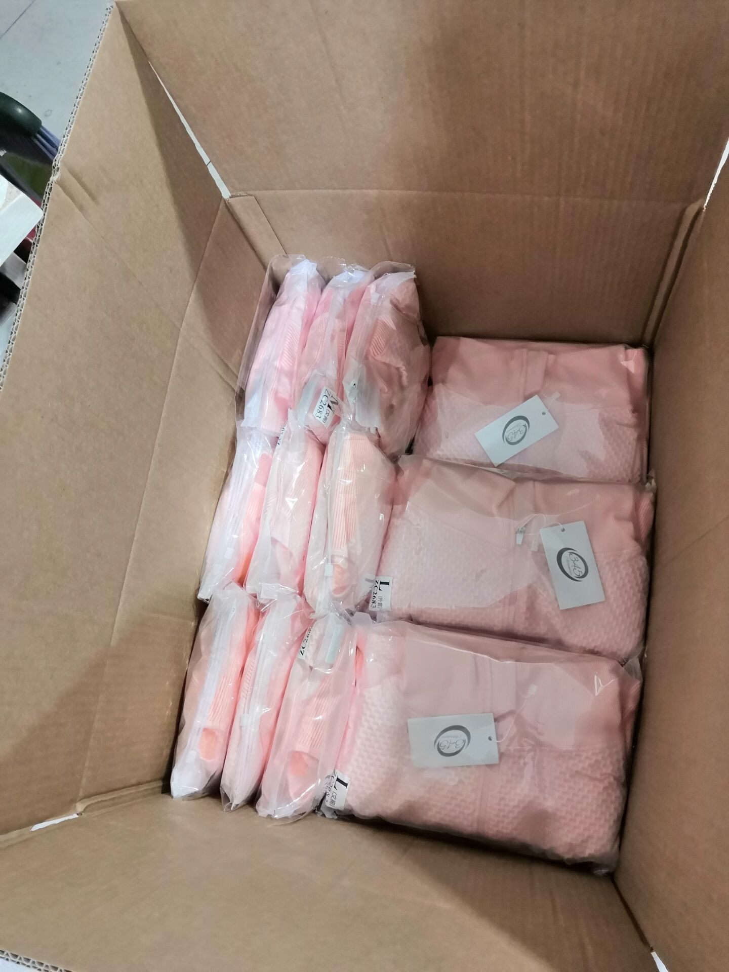 Packing Goods in Carton