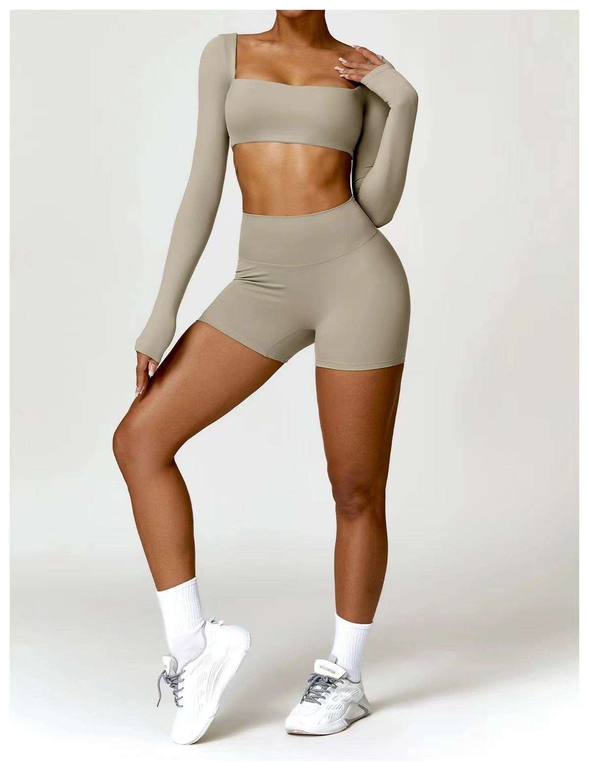 Activewear product detail 3