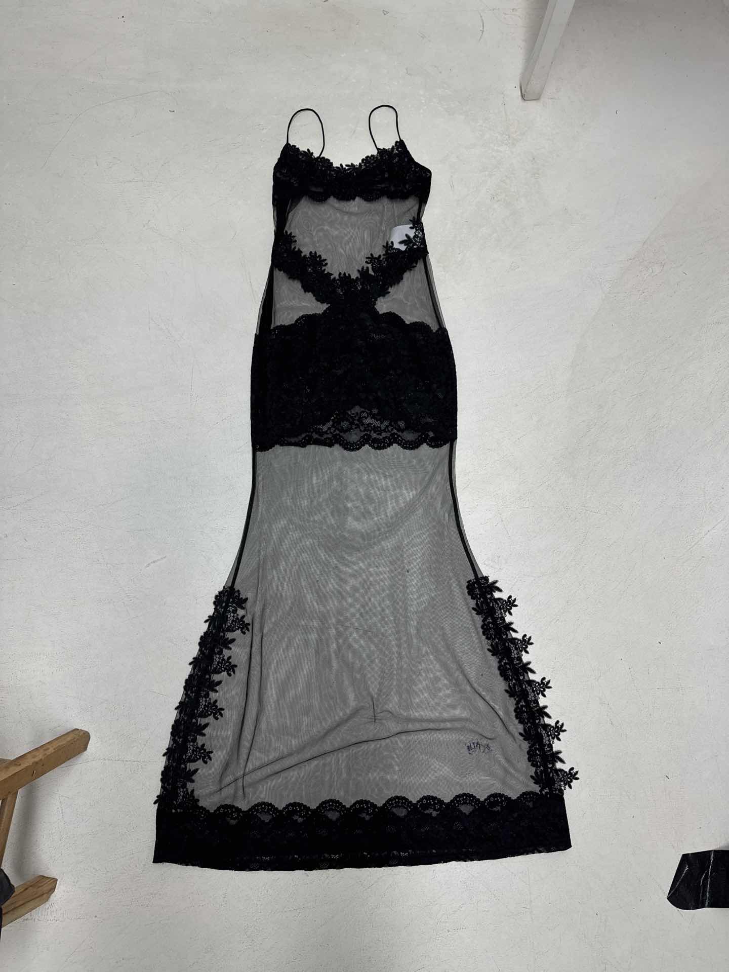 Women's Sexy Sheer Lace Cocktail Evening Dress Sleeveless Backless Floral Lace Floor Length Formal Gown