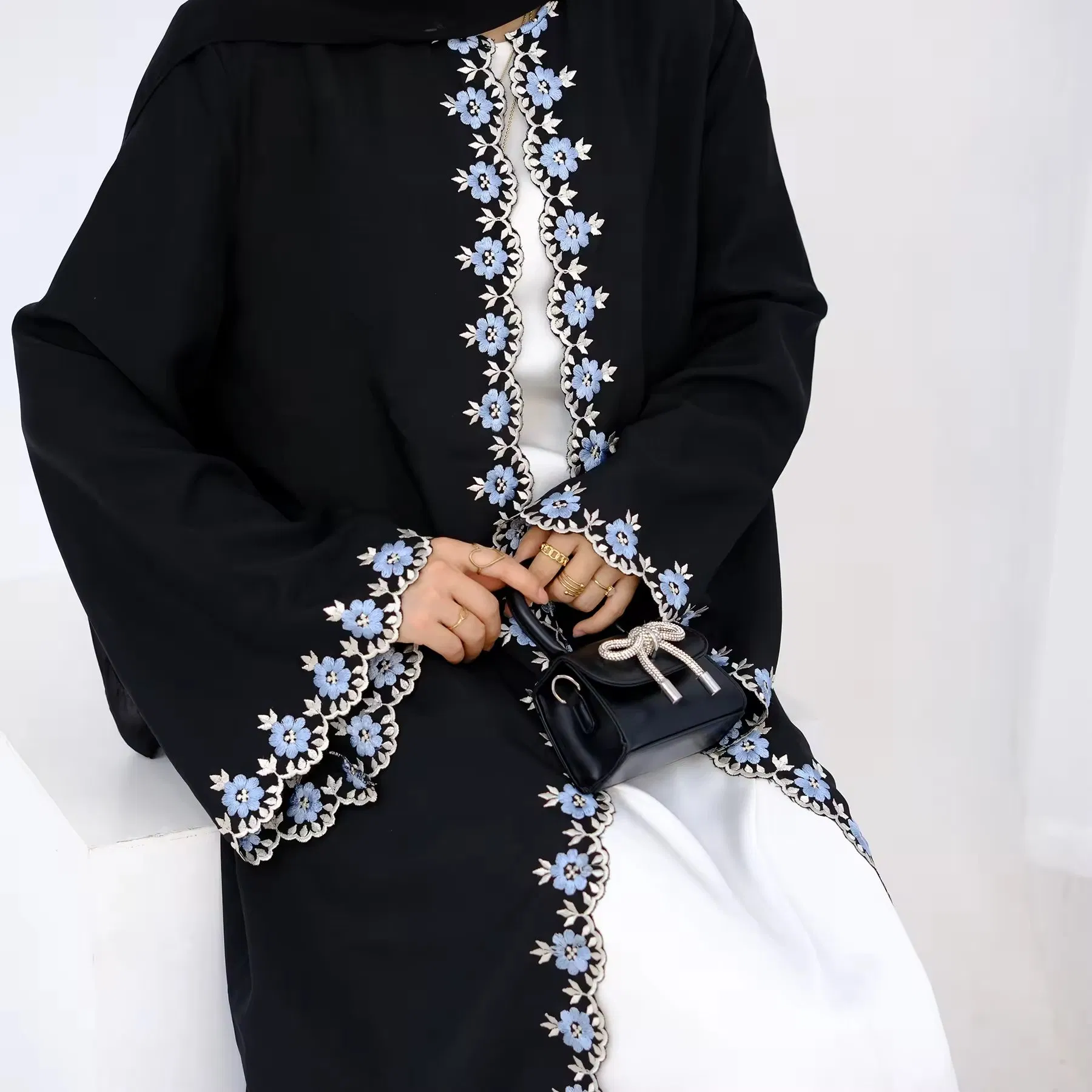 Fashion Flower Embroidery Arab Black Abaya Long Sleeve Eid Modest Dubai Abaya Open Muslim Trendy Abaya Women's Muslim Dresses