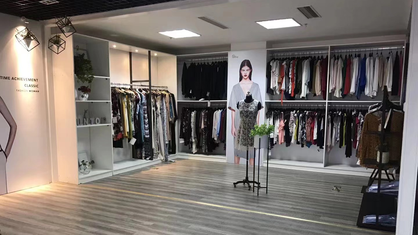 VR Showroom View