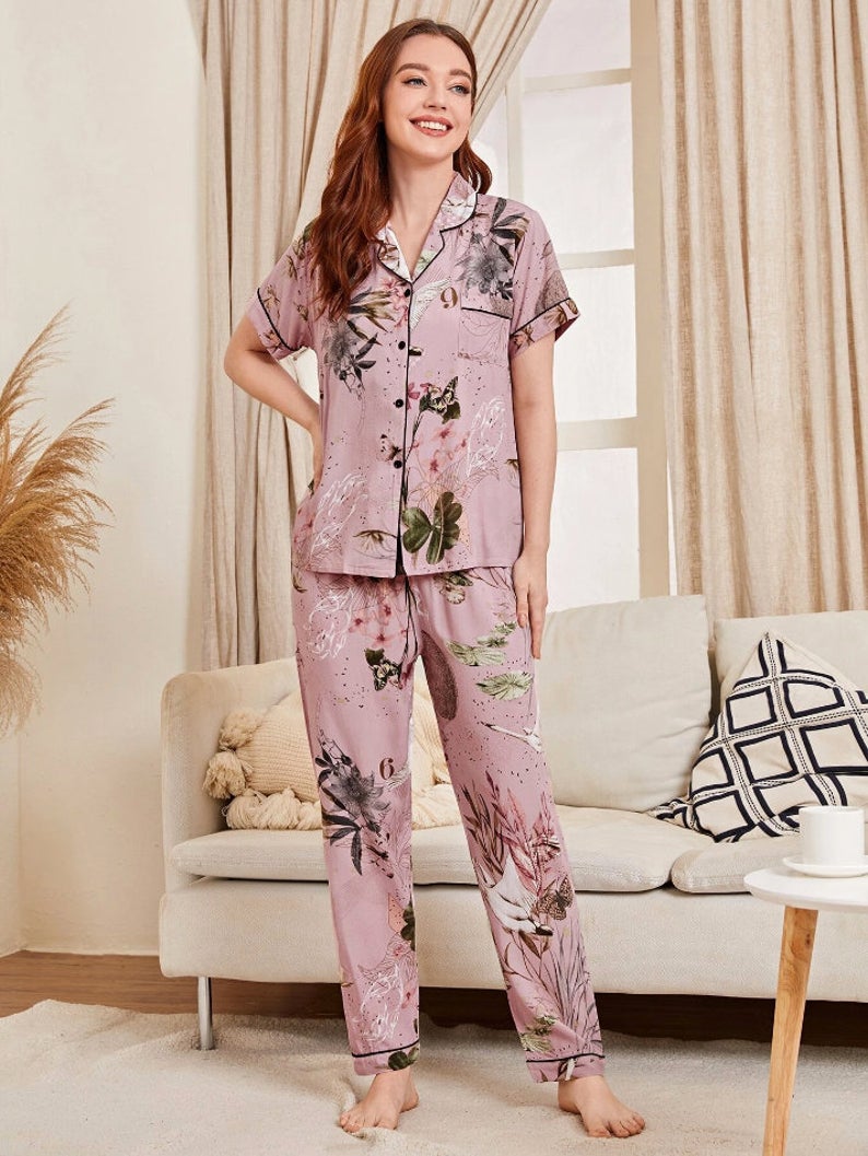 New Design Sleep Set Pajamas with Round Neck Womens Sleepwear Night Sleeping Clothes