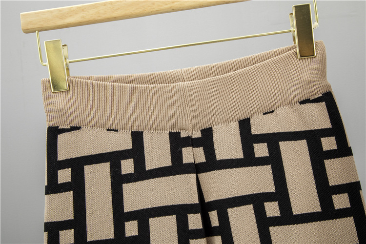 Sweater Showcase 7