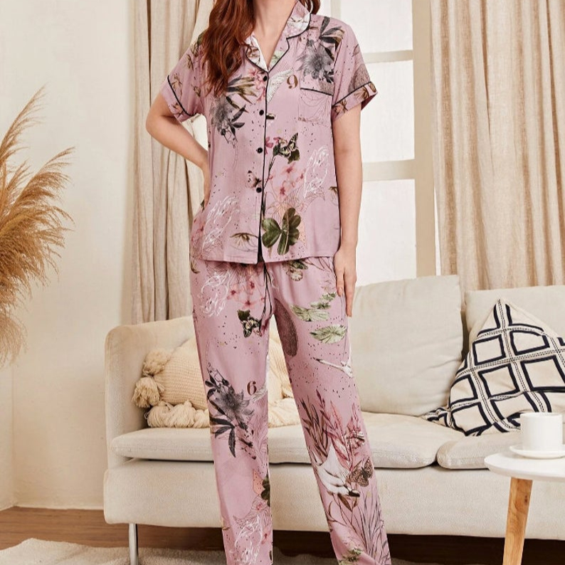 New Design Sleep Set Pajamas with Round Neck Womens Sleepwear Night Sleeping Clothes