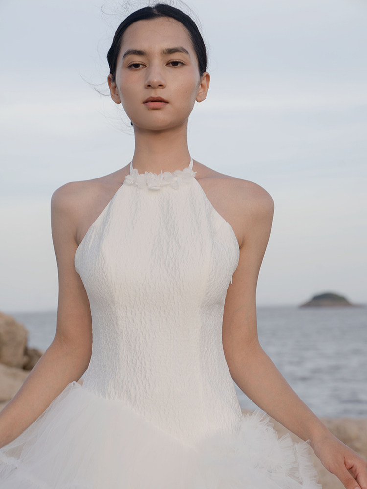 White Ballet Style Sweet Halter Neck Petite Ball Gown Princess Puffy Short Cashmere Light Wedding Dress Ruffles Knee Sleeveless