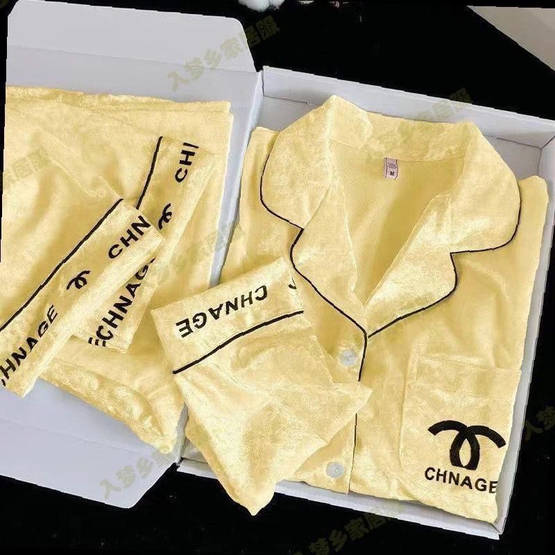 ODM Light Luxury Fragrant Long Sleeve Full Length Button Fly Front Logo Women's Autumn Winter Gold Satin Pajamas Sleeping Warm