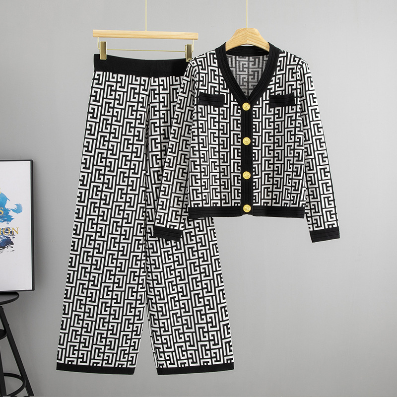 Fashion Luxury Autumn Winter Knitted Anti-Wrinkle Geometric Pattern Women's Loose Cardigan + Casual Wide-Leg Pants Two-Piece Set