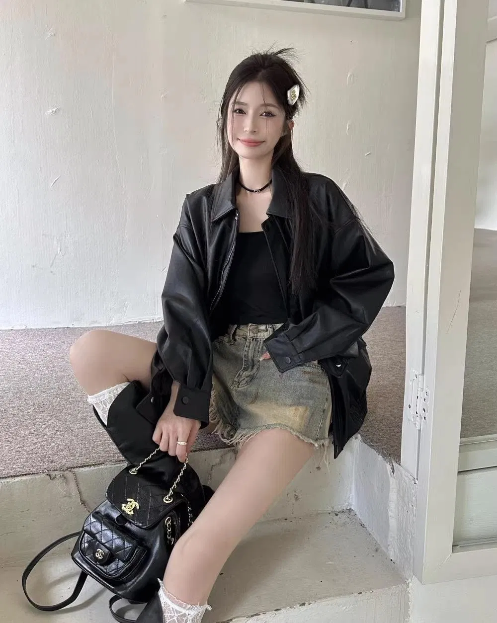 2025 Women's Retro Motorcycle Coat Smooth Faux Leather Turn-Down Collar Zip-up Design Casual Outerwear for Spring Season