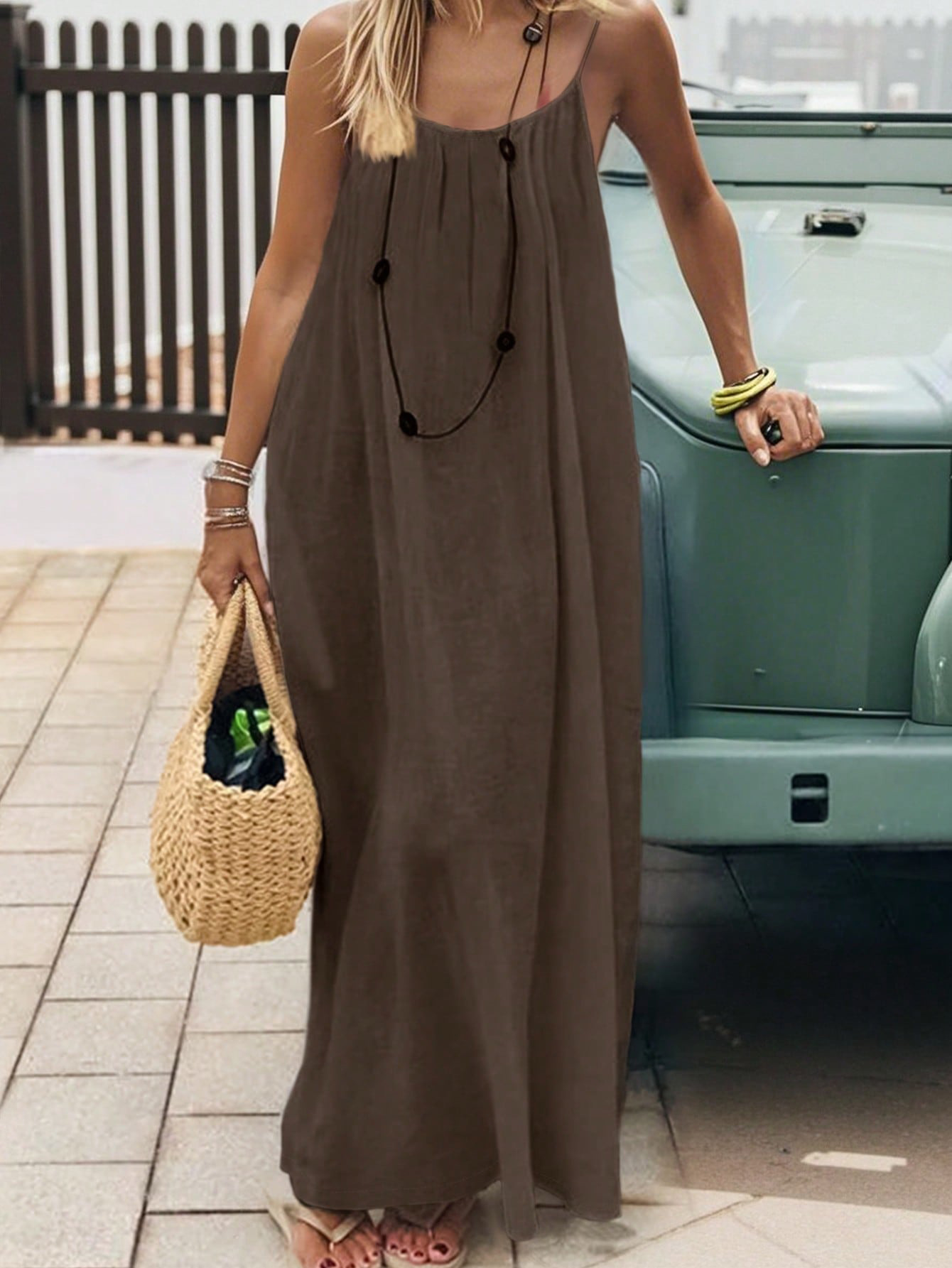 2026 Summer Women's Solid Color Halter Loose Maxi Dresses Pleated Women Sleeveless Elegant Backless Beach Holiday Long Dress