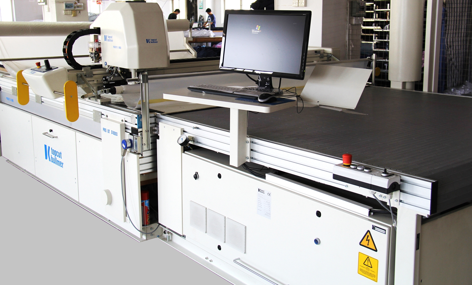 Full automatic cutting bed