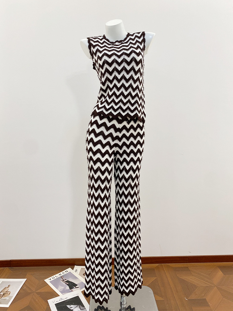 2026 Spring/Summer New Arrival: Elegant Ruffled-Trim Wavy-Hem Vest &amp; Trousers Set