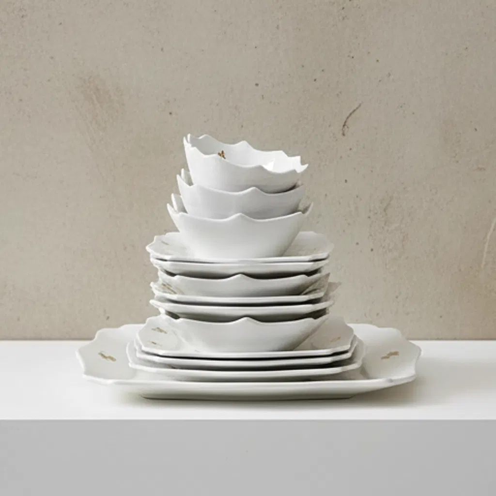 Heat Resistant Opal Glass Dinnerware Luxury Fancy Dinner Set 26PCS Ceramic Color Tableware with Gold Rim