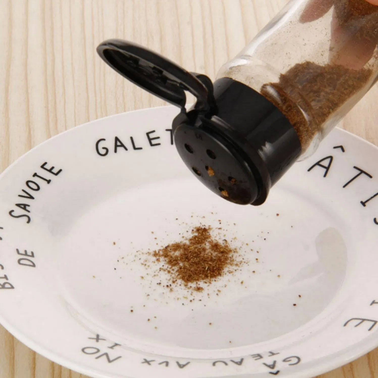Round Spice Storage Solutions with Uniform Dimensions Create Satisfyingly Organized Pantries and Kitchen Cabinets