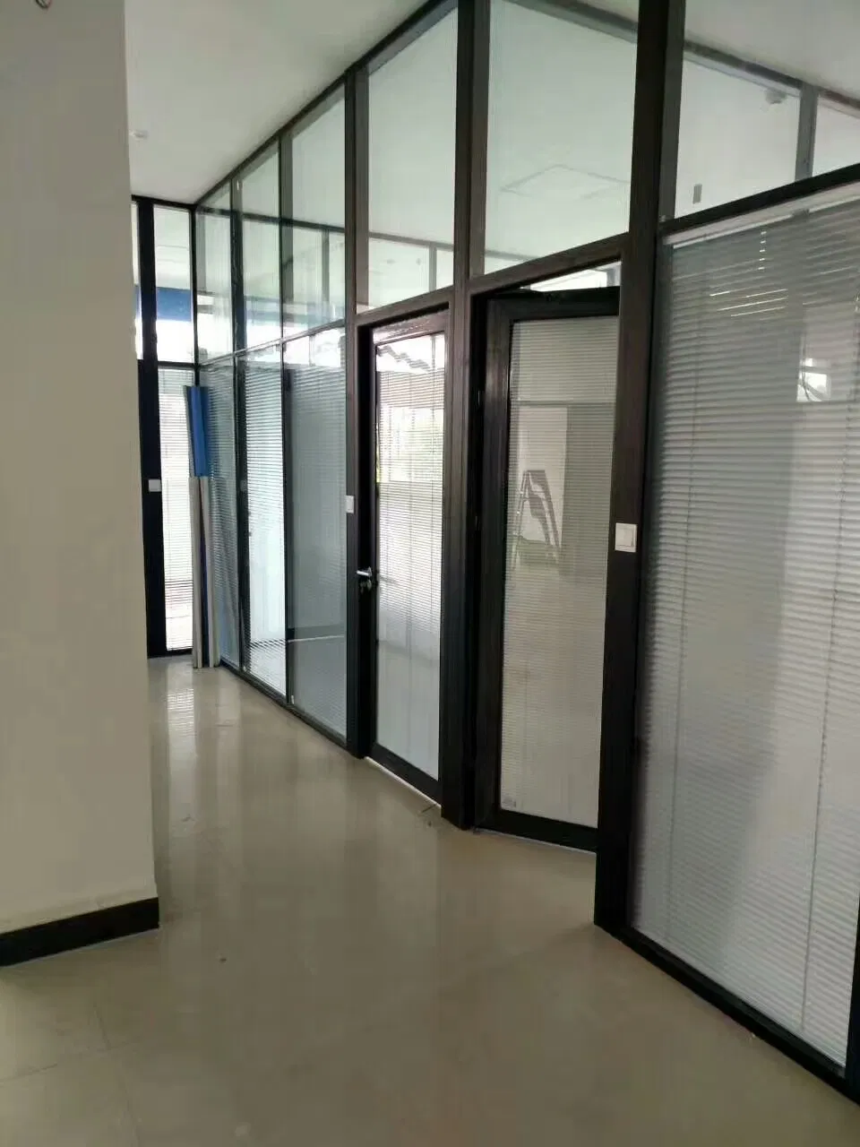 Goometel Office Furniture: Versatile Partition System for Customized Spaces