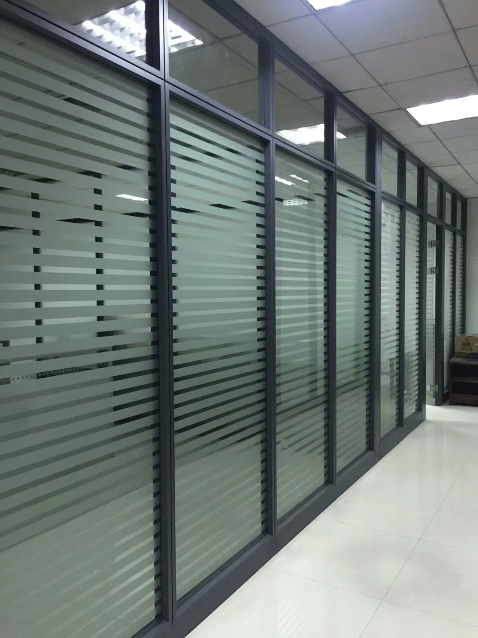 Goometel's Versatile Office Partition System for Dynamic Environments
