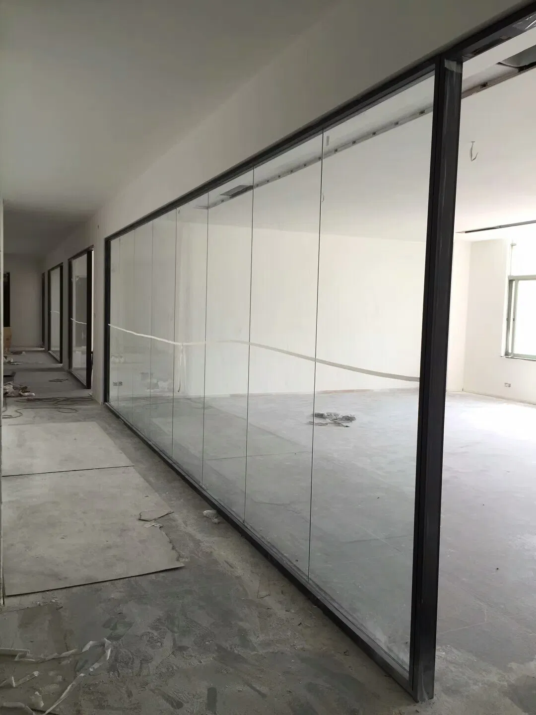 Versatile Office Furniture: Goometel's Customized Partition System Options