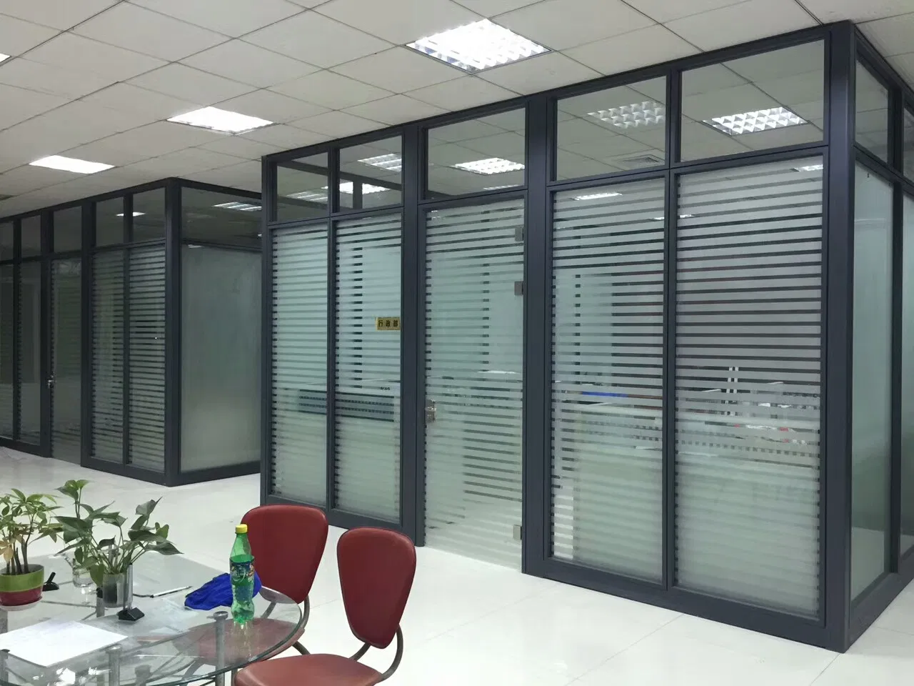 Goometel Office Furniture: Versatile Partition System for Customized Spaces