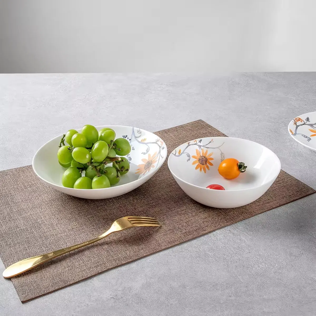 White Opal Glassware Tableware Set with Custom Decal for Home Use