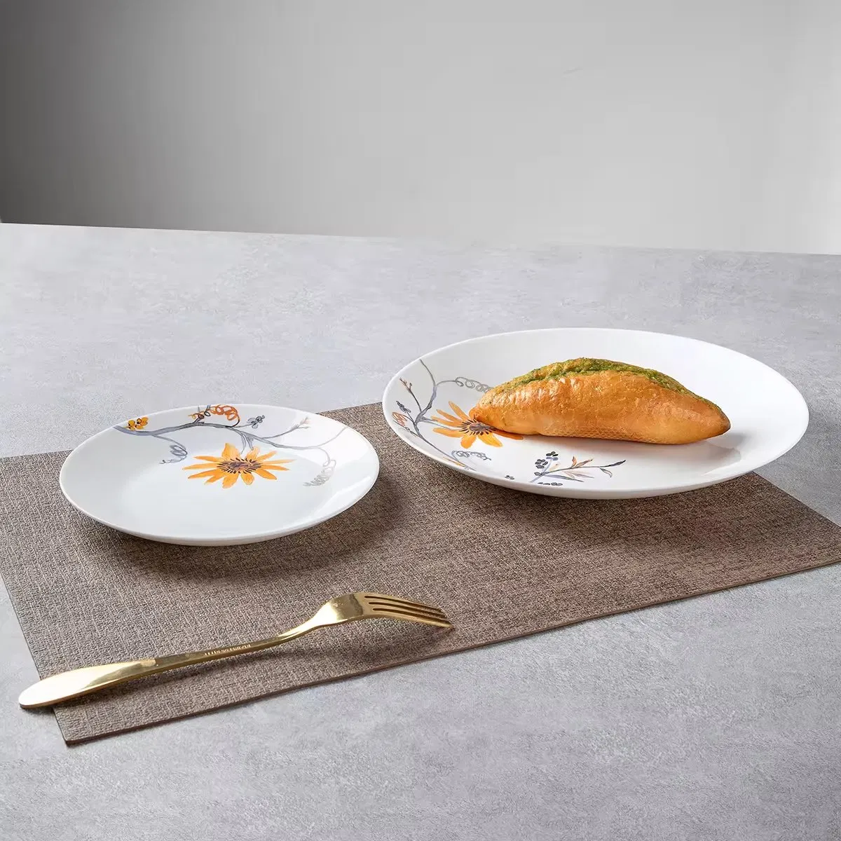 White Opal Glassware Tableware Set with Custom Decal for Home Use