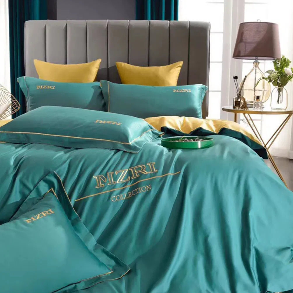 Comforter Display 11