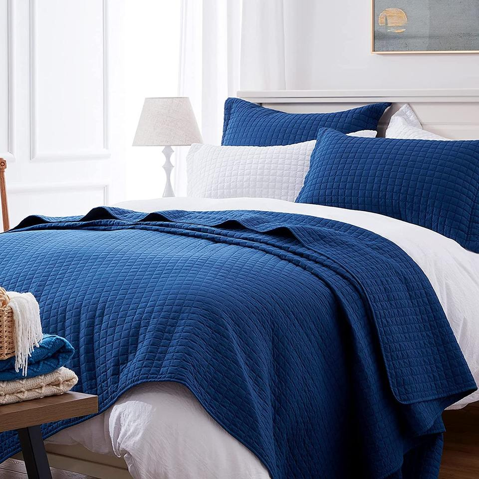 Hot Sale Bedding Set Custom Embroidery Wholesale Hotel Quilts Bedspread Bedding Set