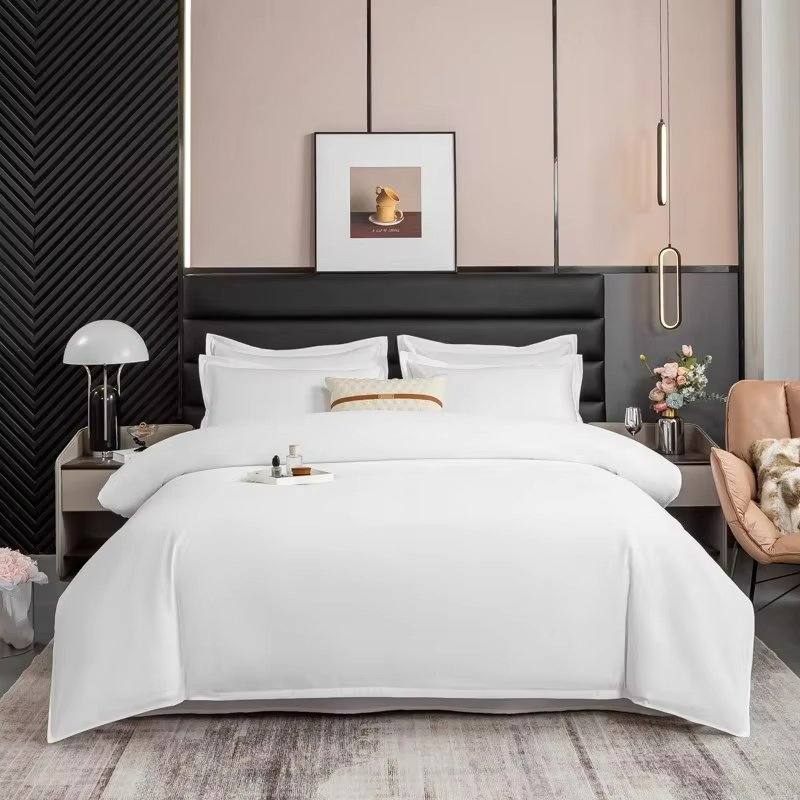 Luxury Textile 100% Cotton Four-Piece Hotel Suite Embroidered Bedding Set 250tc Thread Count Customizable