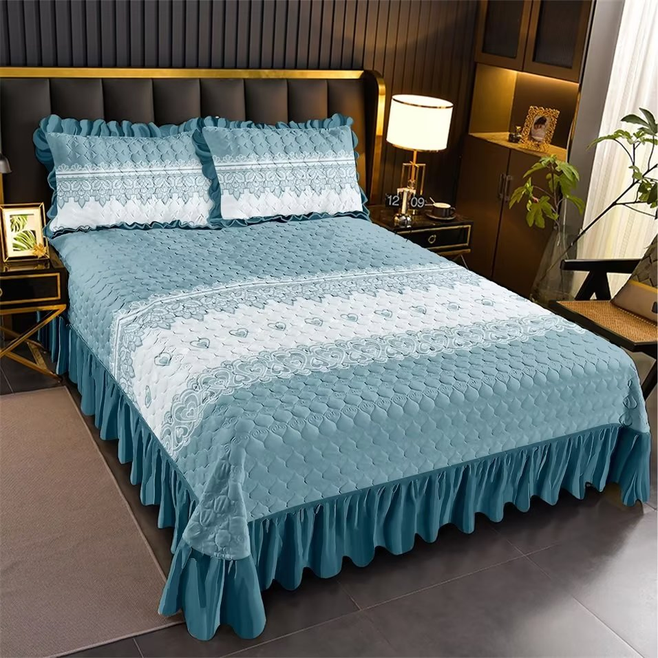 Double Bed Cotton Quilt for Summer Breathable Polyester-Filled Duvet Jacquard Technique Bedding Sets for Hotel Wedding Hospital