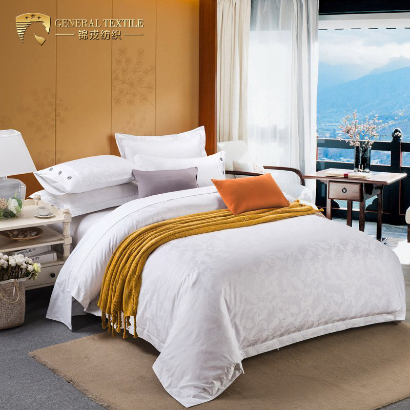 China Factory Wholesale Luxury Embroidered Bedding Set Platinum Home Hotel Bedding